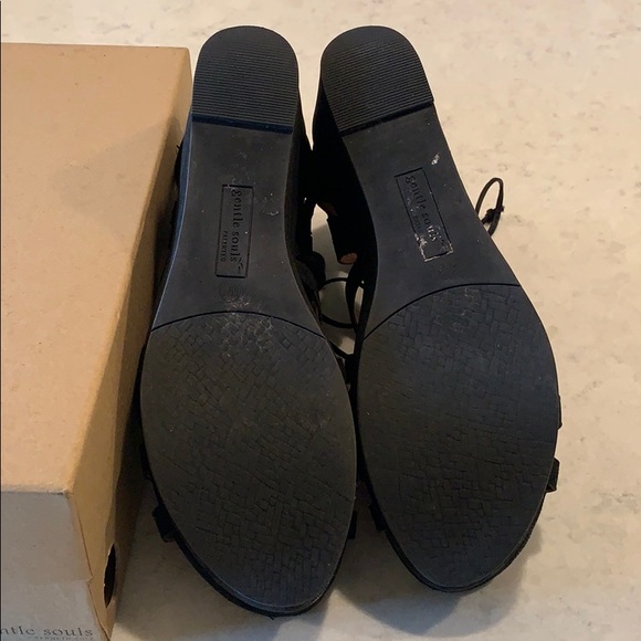 Black Gentle Souls Sandals, size 9. - Picture 4 of 4
